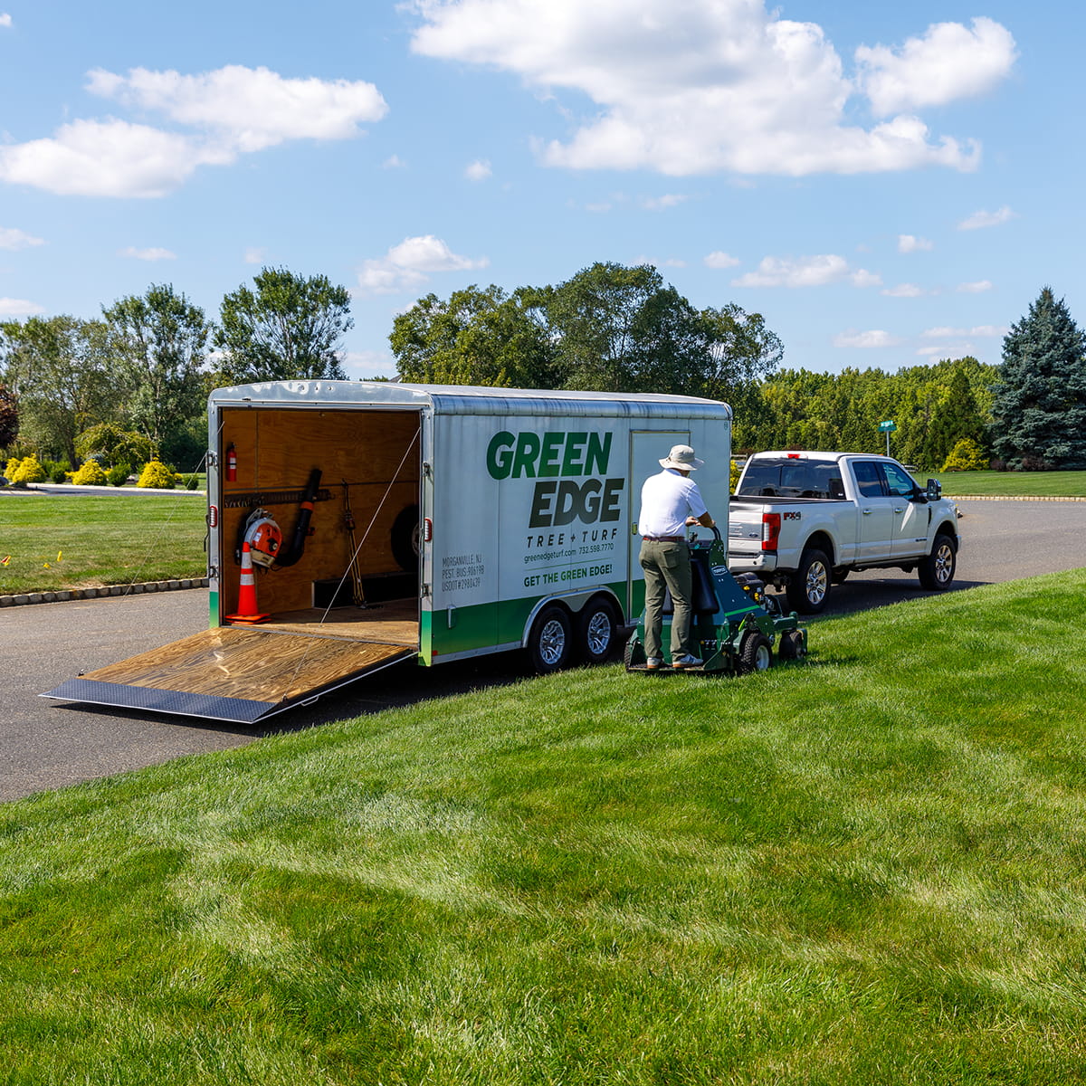 Lush green lawn with Green Edge's Matawan custom fertilization, weed control, and seeding programs.
